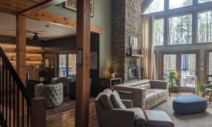 Shelby House | Arrow Haven- Large home nestled in the forest 10 minutes to the ALWS games.