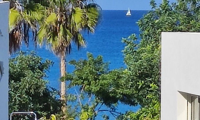 Polis Apartment | ARSINOE 29 "Nest by the Sea": Lovingly + well furnished holiday apartment