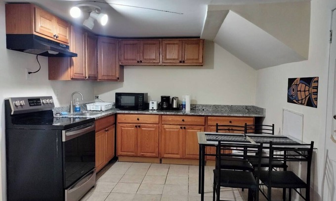 Thompson Square - Bunker Hill Apartment | Art boutique 2-level apartment "Fish Eye" in Charlestown.