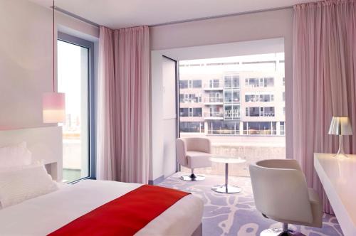 Altstadt-Sued Hotel | art'otel cologne, Powered by Radisson Hotels