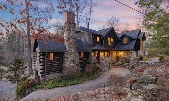 Airmont House | Aspen In Airmont NY