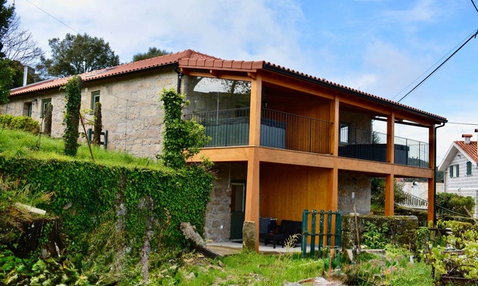Lindoso House | Assento Gerês | Grand Eco-Retreat - jacuzzi views