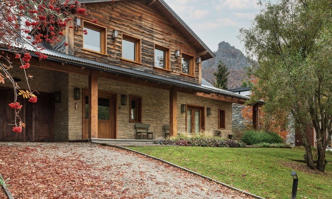 Villa Arelauquen House | Astonishing House in Bariloche, Patagonia, Winter and Summer