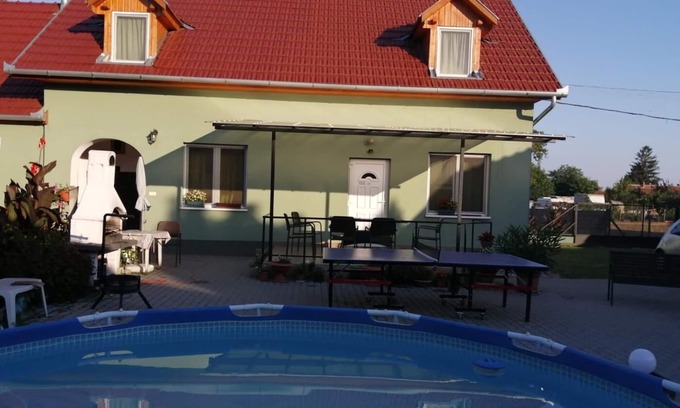 Tapioszentmarton Ski Chalet | Attila Vendégház Ap. 12 person