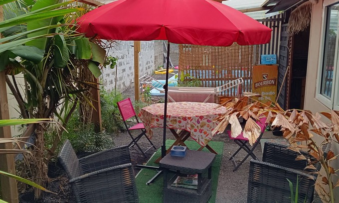 Bras-Panon Apartment | Atypical kreol apartment with swimming pool near Salazie Takamaka.