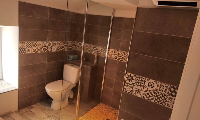 Conques-sur-Orbiel House | "Au Petit nid D'analice"