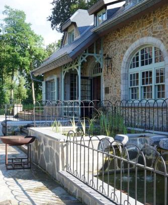 Leignon House | Auberge du chateau de Leignon