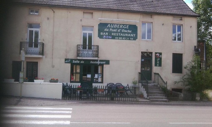 Thorey-sur-Ouche Apartment | Auberge du Pont d'Ouche