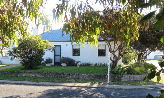 Waterhouse Cottage | Aunty Annie's Historic Cottage