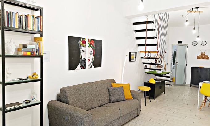 Santa Lucia House | Aurelio's Artpartment - "Unconventional House"