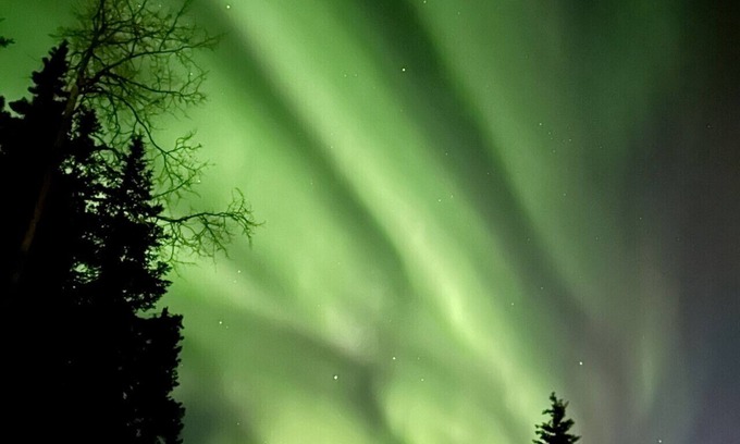 Fairbanks Apartment | Aurora From Home at Oscar’s Borealis Retreat