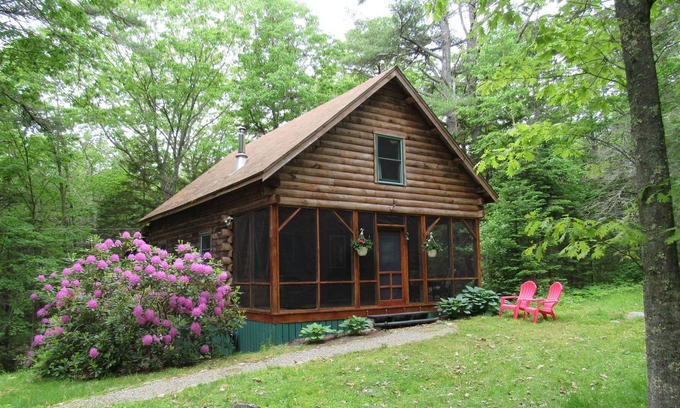 Boothbay Harbor Cabin | "Authentic "Log Cabin in Boothbay Harbor Maine