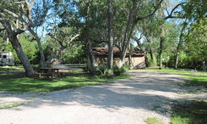 Cedar Lane House | Automated RV Space check in at Alexsandrarvpark.com - Full Hook Up Spaces Only