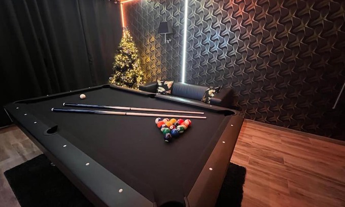 Ensival House | Aux 3 univers