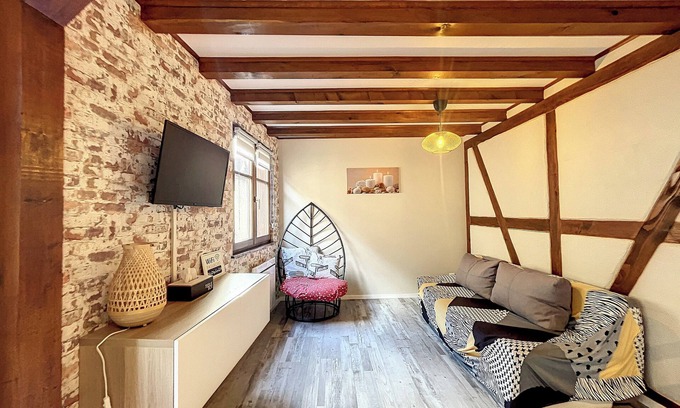 Riquewihr Apartment | Aux-Deux-Tours apartment, picturesque district of Riquewihr