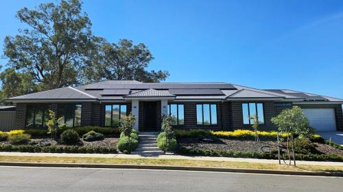 Thurgoona House | Ava Luxe Spa Stay