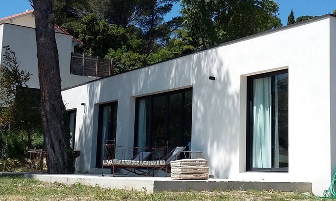 Les Angles House | Avignon, FR (84000), contemporary villa on the heights of Avignon, Les Angles