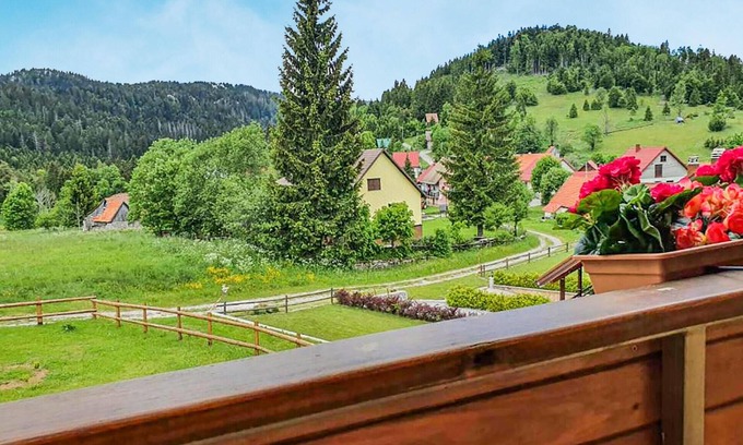 Brestova Draga House | Awesome home in Mrkopalj with kitchen