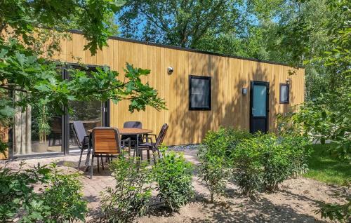 Oosterwolde House | Awesome Home In Oosterwolde With Wifi