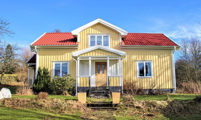 Torup House | Awesome home in Torup with WiFi