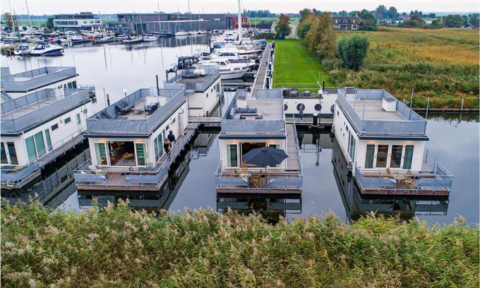 Municipality of Aalsmeer Boat Rental | Awesome Ship In Aalsmeer With Lake View