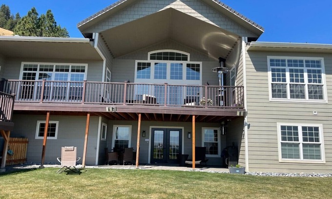 La Grande House | Awesome Views, Brand New Luxury