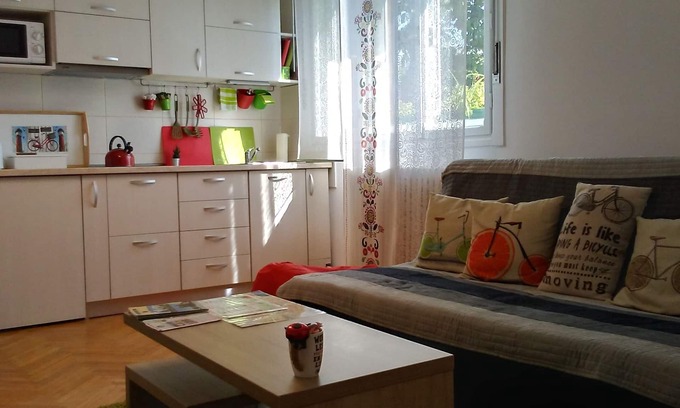 Timisoara Apartment | B Apartments - Bike Apartment Timisoara