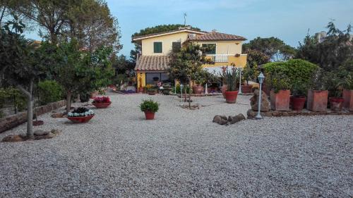 Sas Linnas Siccas Bed & Breakfast | B&b Giglio di Mare