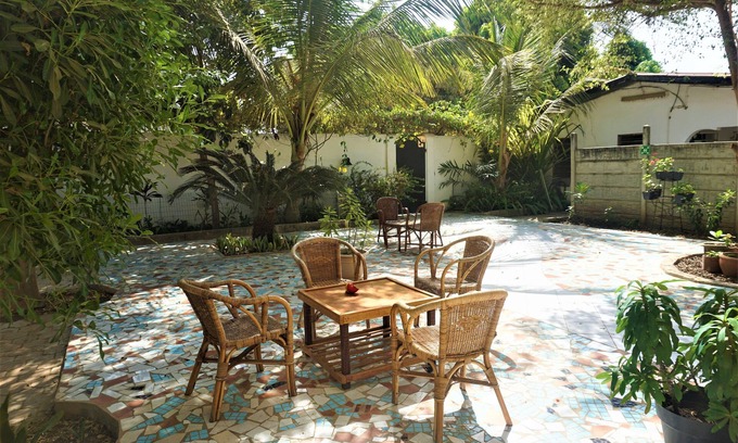 Serrekunda Bed & Breakfast | B&B Villa Calliandra