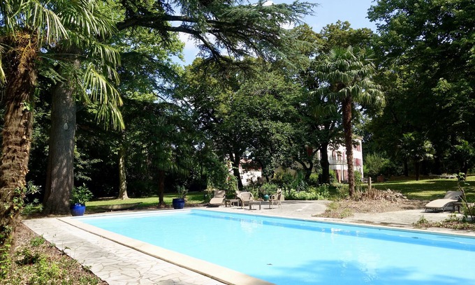 Saint-Affrique-les-Montagnes Bed & Breakfast | B&B Domaine de Rasigous