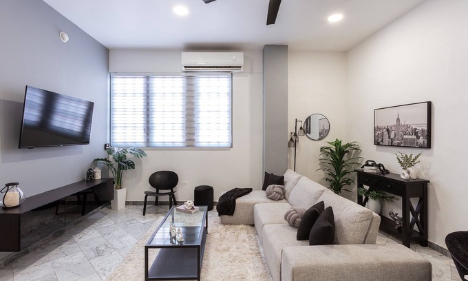 Old San Juan Apartment | B&W | 2BR, Near Beach, WIFI, A/C in Old San Juan