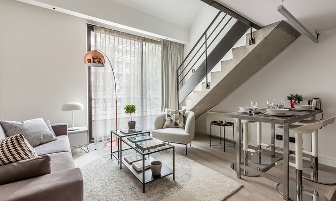 15th Arrondissement Apartment | B6 Loft Duplex 175Blo-Paris Convention