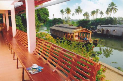 Kumarakom House | Backwater Breeze