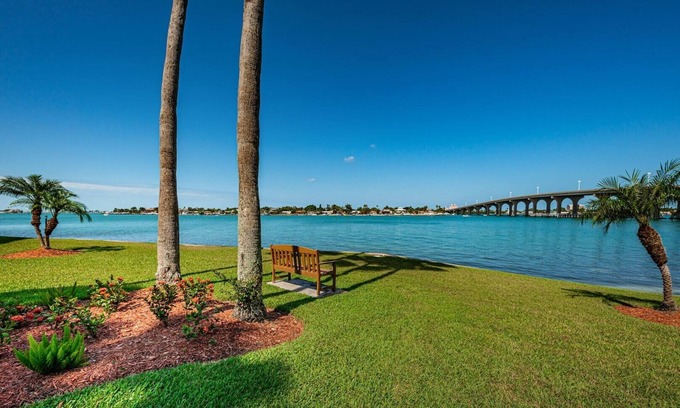 St. Petersburg Condo | Bahia Vista 'Sandy Toes, Sailboats, Spectacular Sunsets'