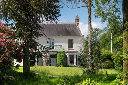 Knockaderry Cross Roads House | Ballyteige Lodge