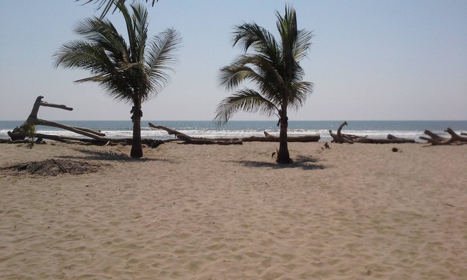 Barra Vieja House | Bambuddha