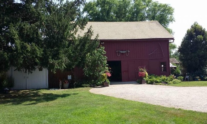 Cutchogue House | Barn Luxury Living in Town Center Near Public Golf Course