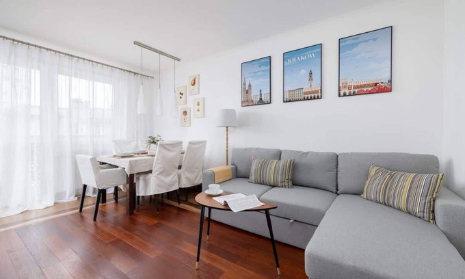 Libertow Apartment | Bartla 19D | Spacious Apartment | Parking