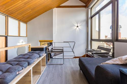 Villamanan Apartment | BaruHaus triplex piscina y parking