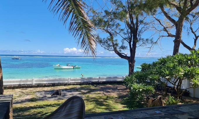 Blue Bay Villa | Bastide sur Mer with LOV