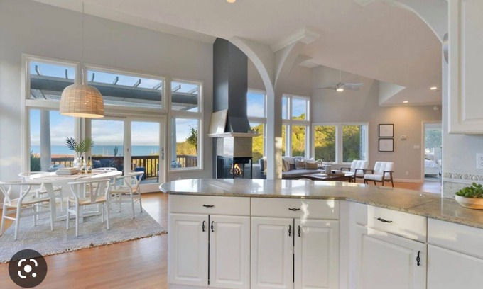 Santa Venetia House | Bat view hike by chine camp btw the woods