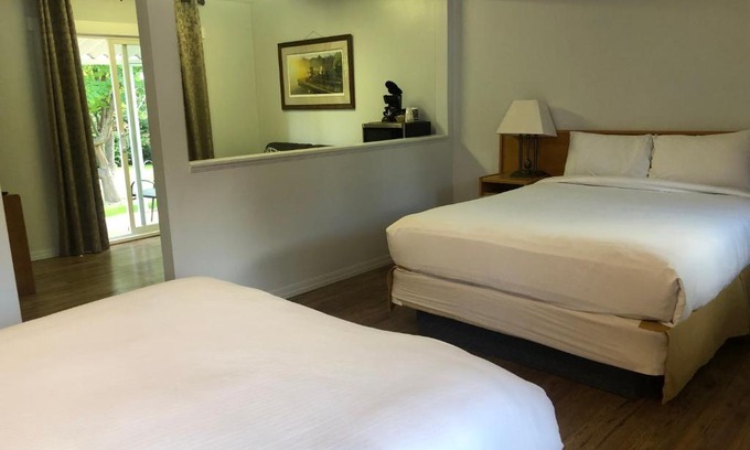 Creston Hotel | Bavarian Orchard Motel