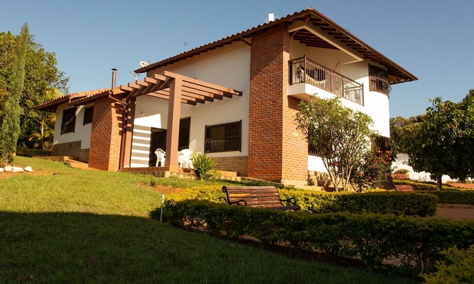 Barichara House | Baviera Gold House – Comfort and Colonial Charm in the Heart of Barichara