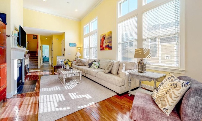 The Commons House | Bayside Resort - 36288 Sunflower Blvd