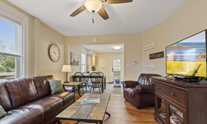 Marquette Apartment | Be a Local - Centrally Located 2BR in Downtown MQT