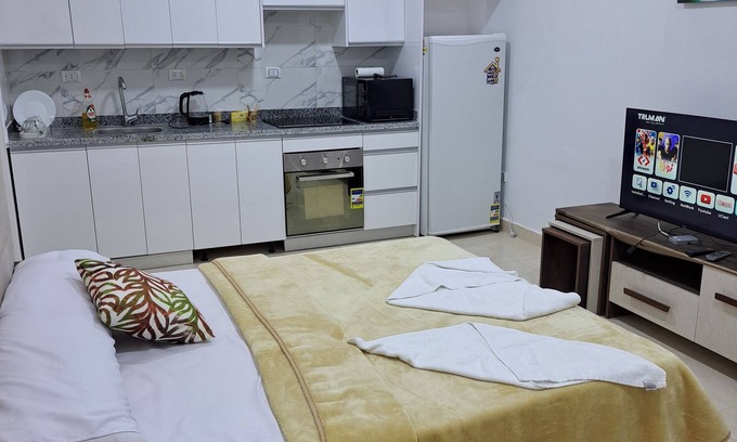 Dahar Apartment | beach front 2-bedroom apartment at al karama resort aqua park at hurghada