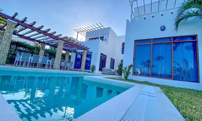 Mtwapa Villa | Beach Front Luxury Villa with private Beach.