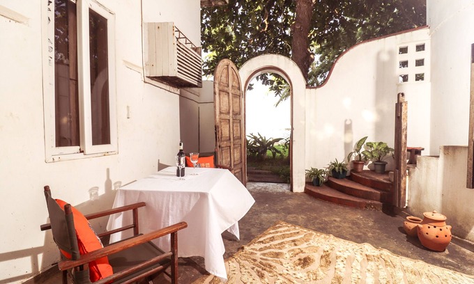 Mbezi Beach House | Beach House - Complimentary Breakfast & fast Wifi