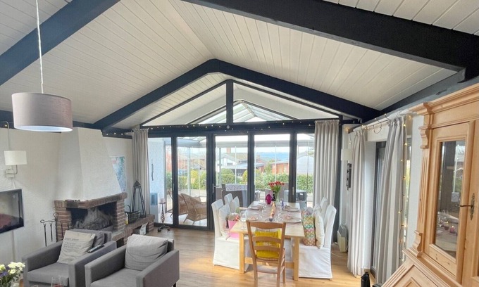 Jellenbek House | Beach house