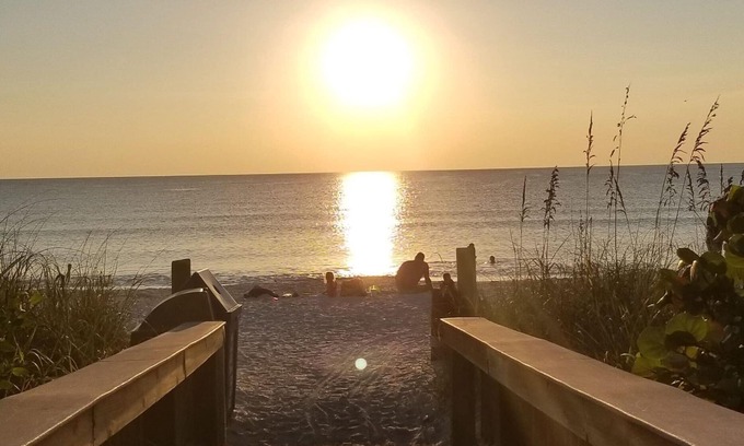 Estero House | BEACH & SUNSETS CONDO!